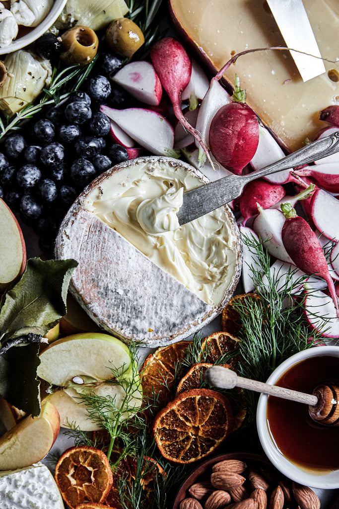 Cheese & Charcuterie Board Tips for the Holidays